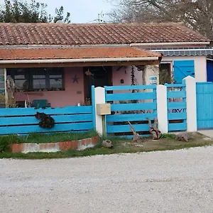https://une-maison-sur-une-presquile.fr-provencehotel.com